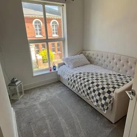 Central Two-Three Bedroom Beach Town Maisonette Southsea Exterior foto