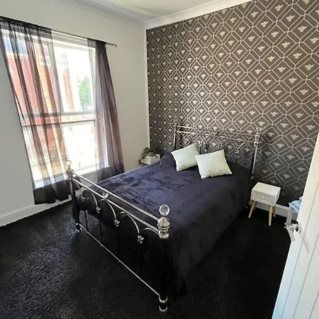 Central Two-Three Bedroom Beach Town Maisonette Southsea Exterior foto