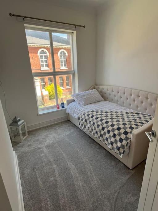 Two-three Bedroom Town Maisonette * Southsea